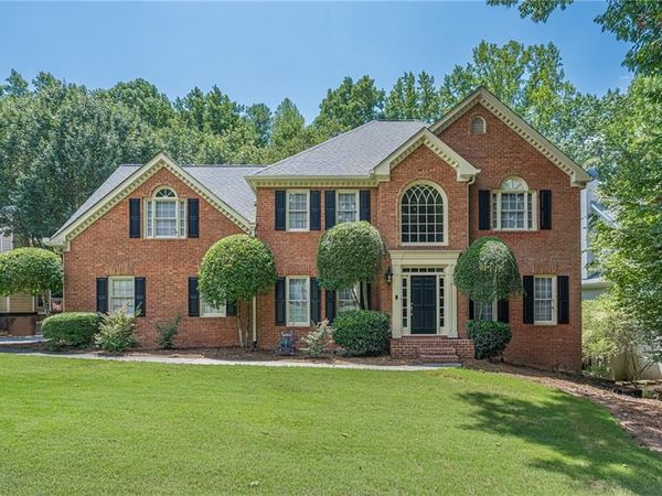 5535 Grove Point Road , Johns Creek, GA 30022