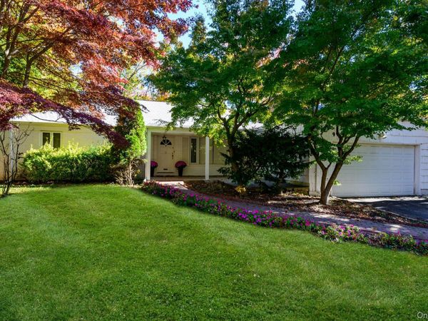 9 Wimbleton Lane , Great Neck, NY 11023
