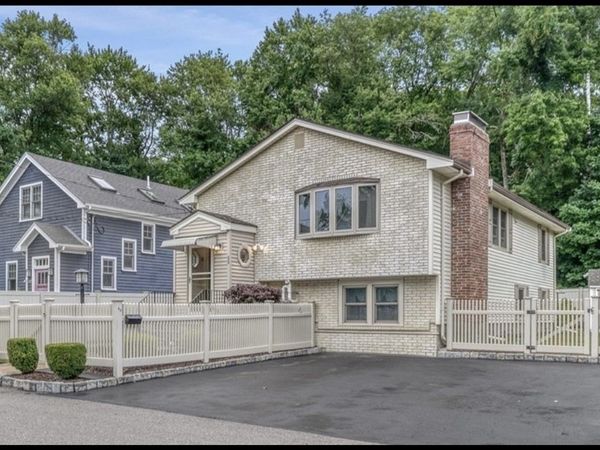 43 Deerfield Ave, Westwood, MA 02090