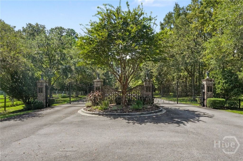 1071 Bridle Path Boulevard Photo 7