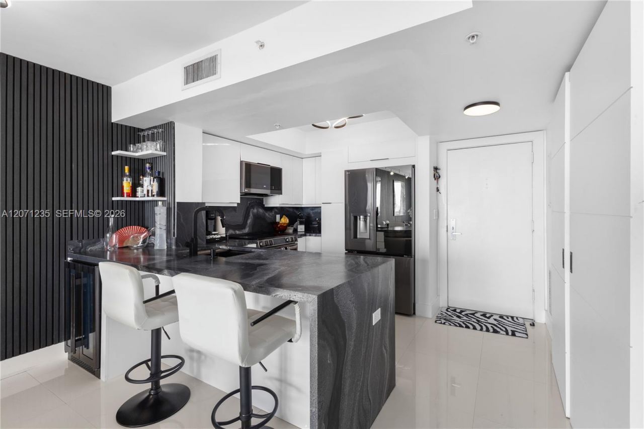 1800 Sunset Harbour Dr , Unit 2409, Miami Beach, FL 33139 Photo