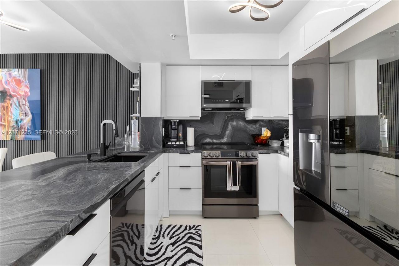 1800 Sunset Harbour Dr , Unit 2409, Miami Beach, FL 33139 Photo
