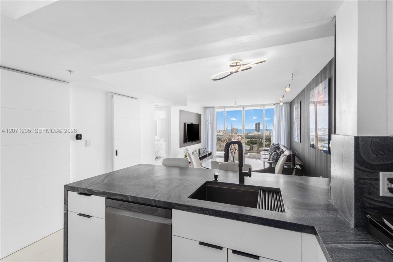 1800 Sunset Harbour Dr , Unit 2409, Miami Beach, FL 33139 Photo