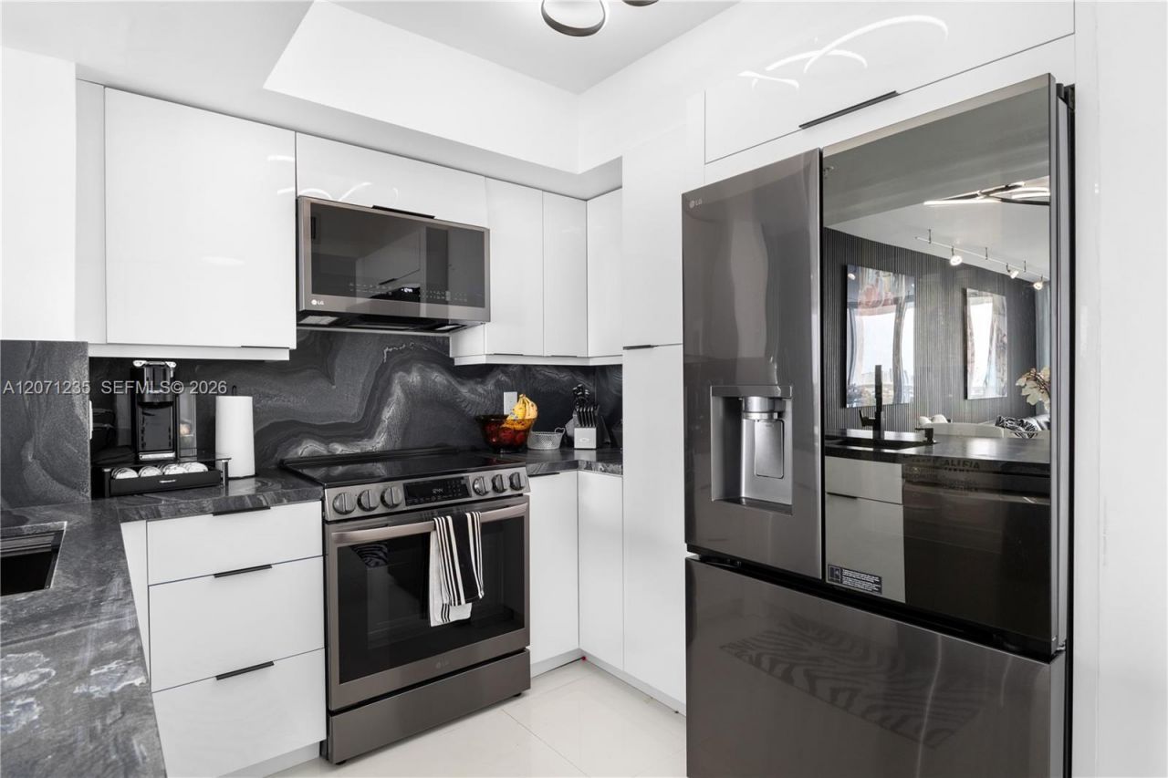 1800 Sunset Harbour Dr , Unit 2409, Miami Beach, FL 33139 Photo