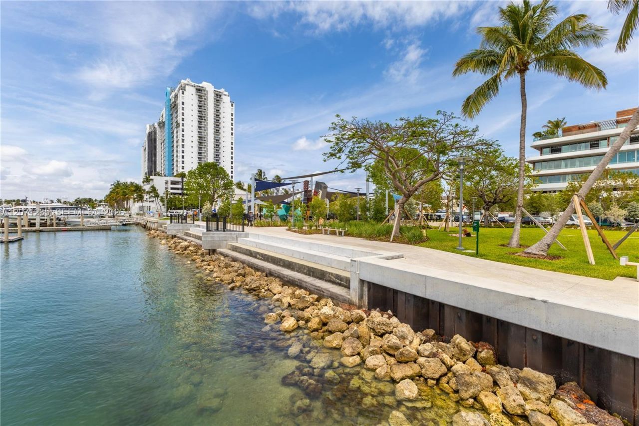 1800 Sunset Harbour Dr , Unit 2409, Miami Beach, FL 33139 Photo