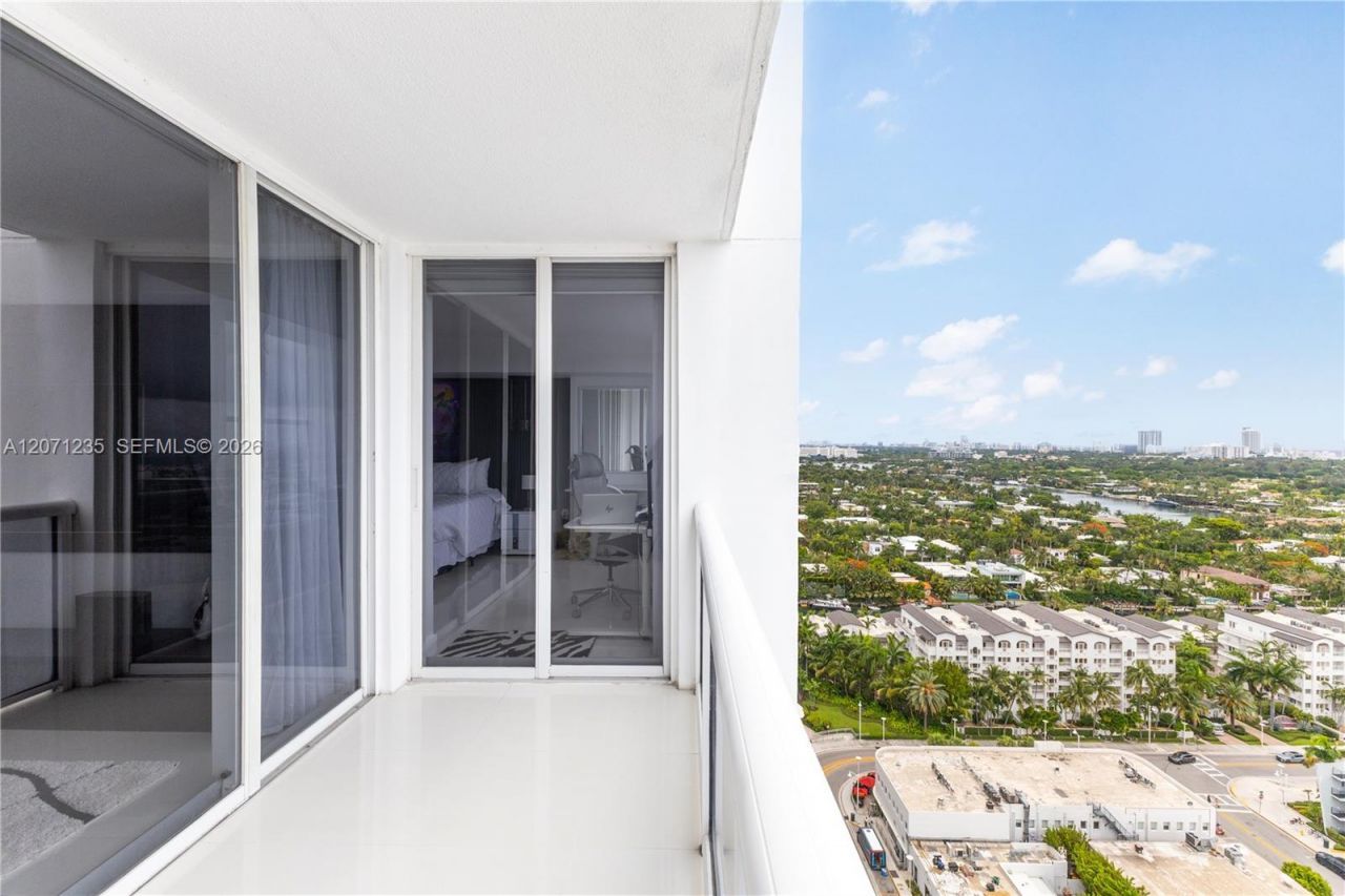 1800 Sunset Harbour Dr , Unit 2409, Miami Beach, FL 33139 Photo