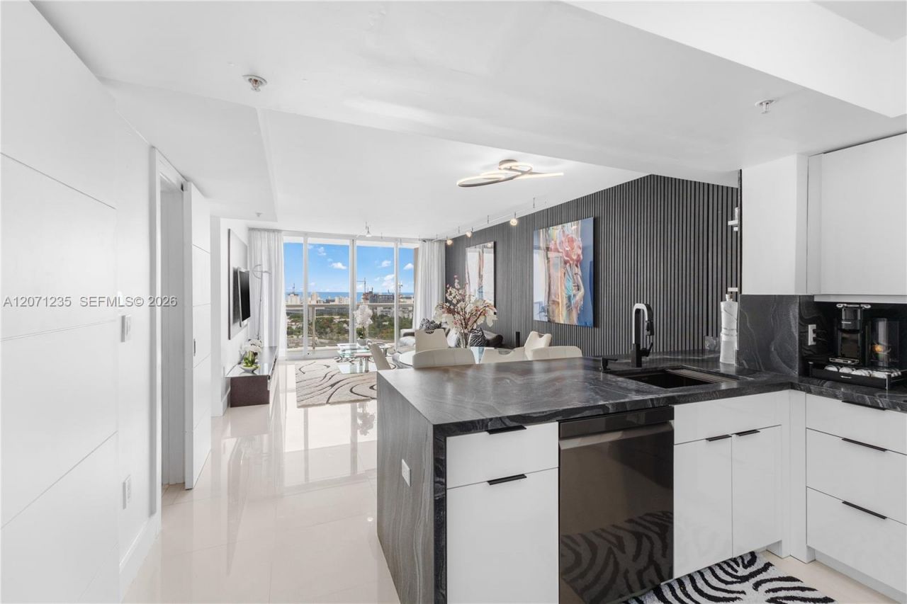 1800 Sunset Harbour Dr , Unit 2409, Miami Beach, FL 33139 Photo