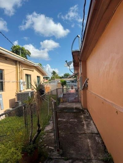 846 W 32nd St, Unit 1, Hialeah, FL 33012 Photo
