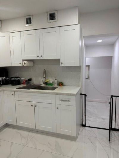 846 W 32nd St, Unit 1, Hialeah, FL 33012 Photo
