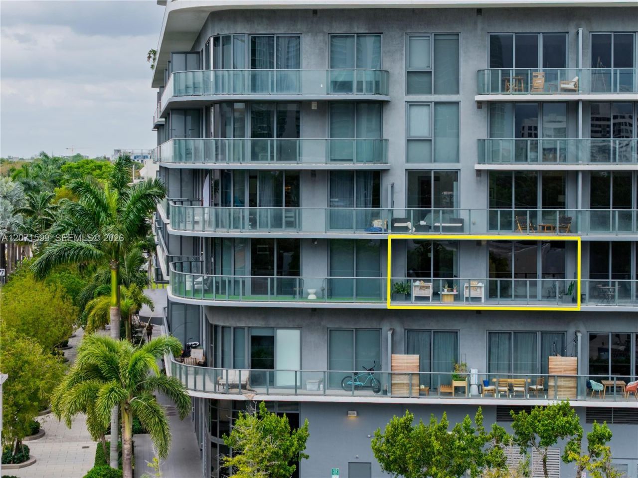 121 NE 34th St, Unit L305, Miami, FL 33137 Photo