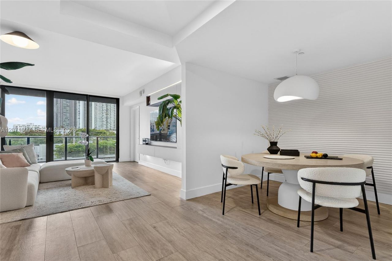 121 NE 34th St, Unit L305, Miami, FL 33137 Photo