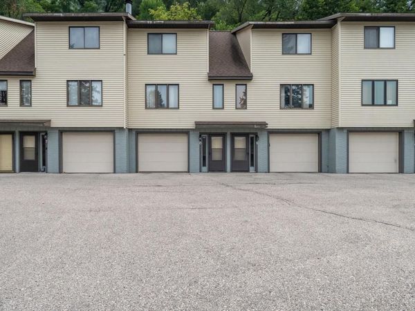 5241 S 33rd STREET, Unit #8, La Crosse, WI 54601