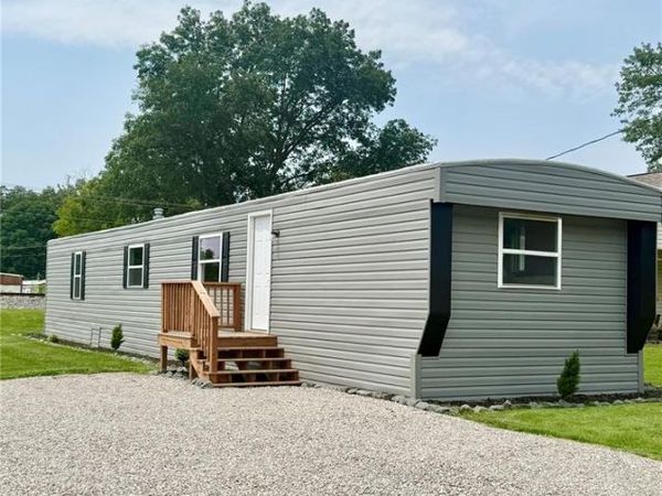 6 N RAILROAD Street , Freeburg, IL 62243