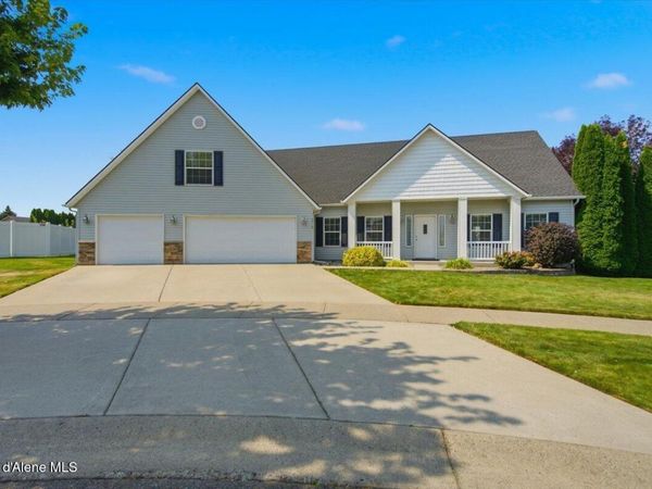 3719 N Cleveland CT, Post Falls, ID 83854