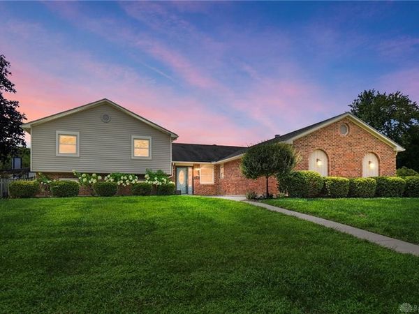 4041 Shadowleaf Drive, Bellbrook, OH 45305