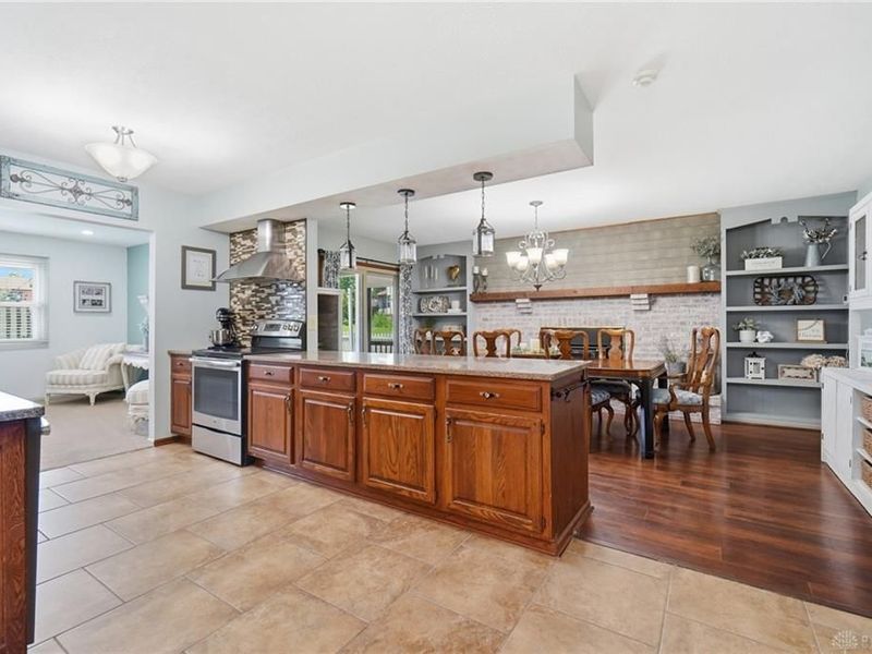 4041 Shadowleaf Drive, Bellbrook, OH 45305 Photo 13