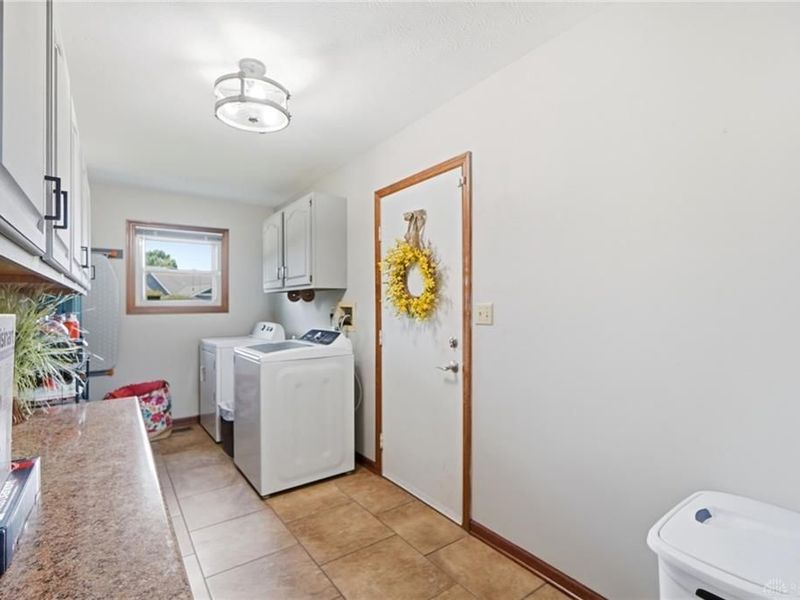 4041 Shadowleaf Drive, Bellbrook, OH 45305 Photo 19
