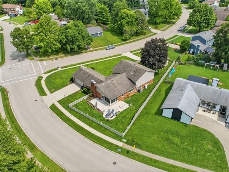 4041 Shadowleaf Drive, Bellbrook, OH 45305 Photo 2