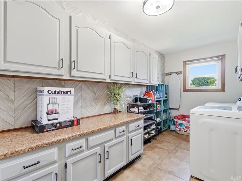 4041 Shadowleaf Drive, Bellbrook, OH 45305 Photo 20