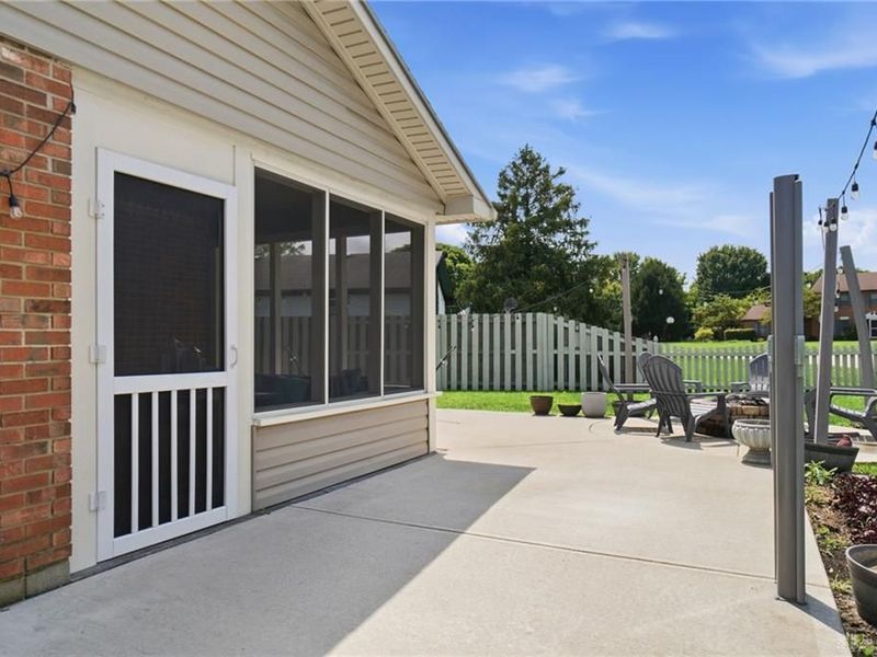 4041 Shadowleaf Drive, Bellbrook, OH 45305 Photo 48