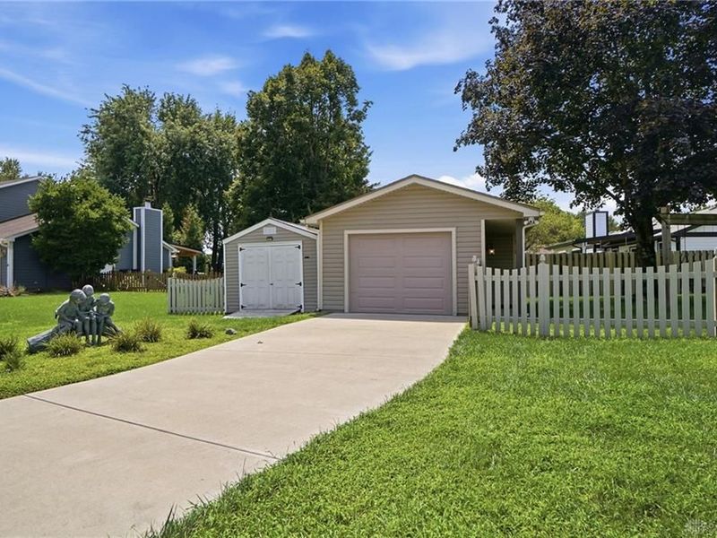 4041 Shadowleaf Drive, Bellbrook, OH 45305 Photo 53