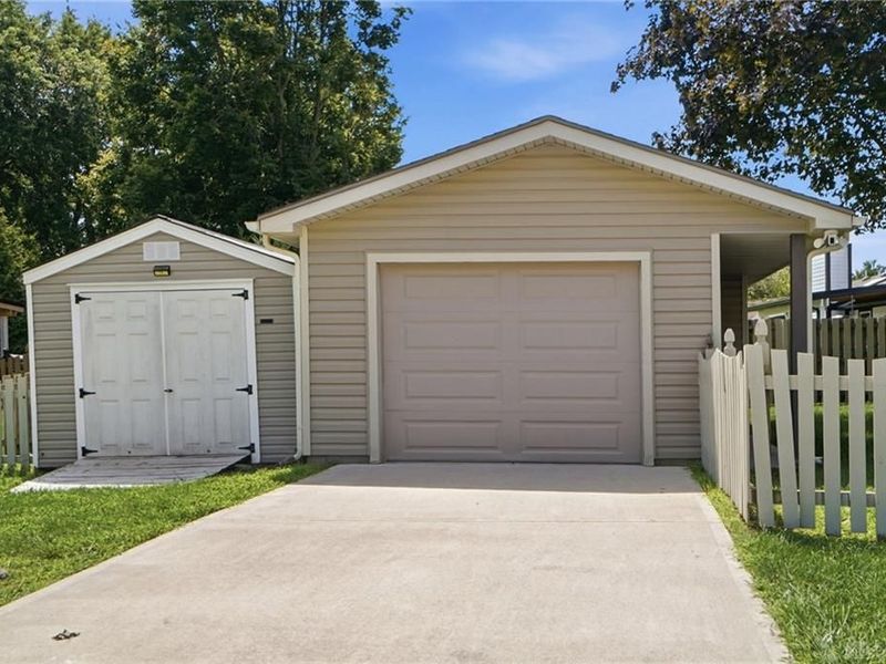 4041 Shadowleaf Drive, Bellbrook, OH 45305 Photo 54