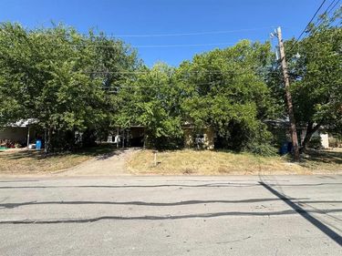 913 N 7th Street , Sanger, TX 76266