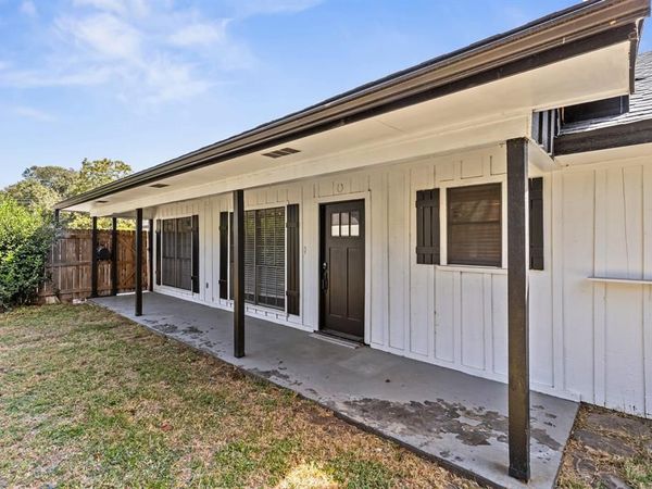1700 Laurel Lake Drive, Waco, TX 76710