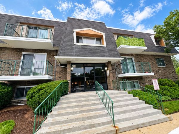 3850 S Parkway Drive , Unit 1G, Northbrook, IL 60062