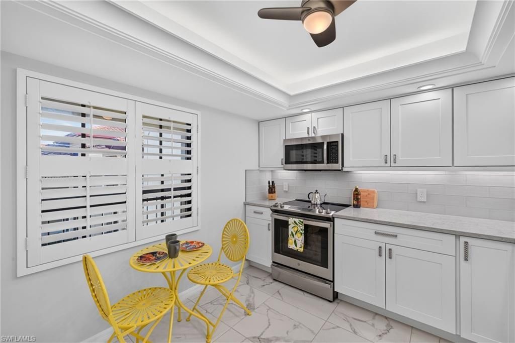 6060 Pelican Bay Blvd, Unit 505, Naples, FL 34108 Photo