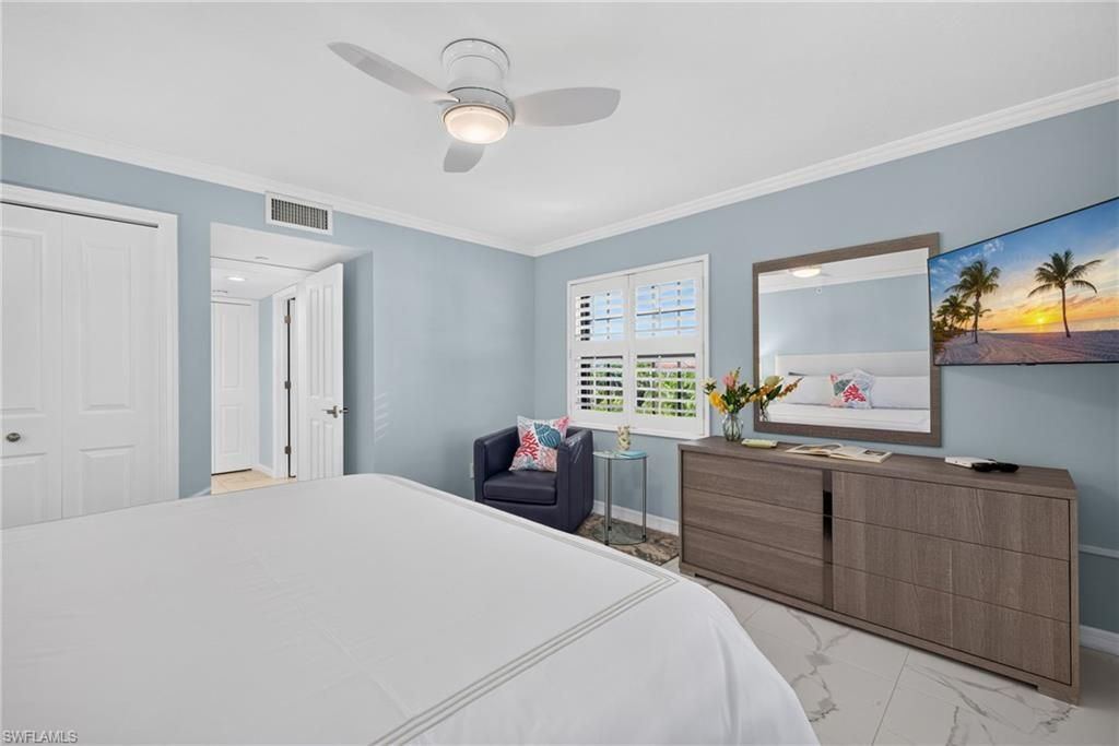 6060 Pelican Bay Blvd, Unit 505, Naples, FL 34108 Photo