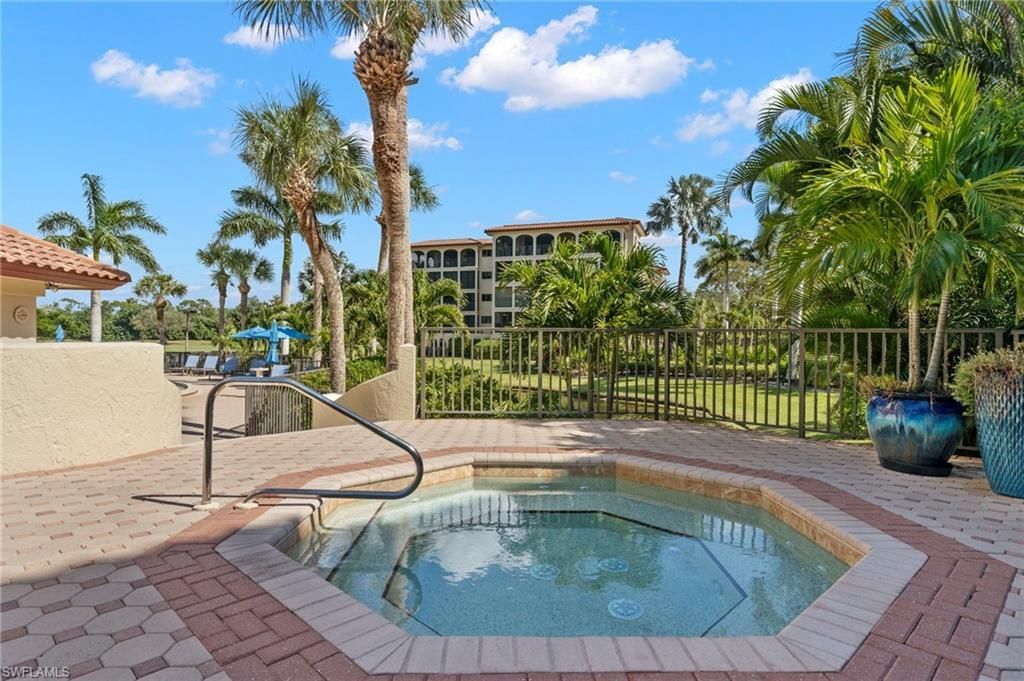 6060 Pelican Bay Blvd, Unit 505, Naples, FL 34108 Photo