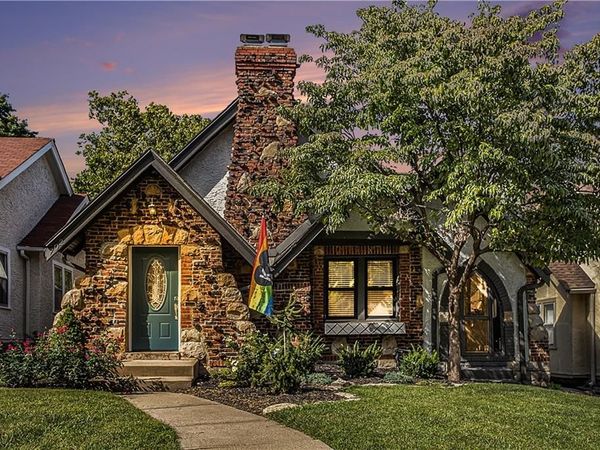 702 E 71 Terrace, Kansas City, MO 64131