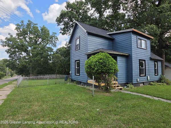 1201 Lathrop Street, Lansing, MI 48912