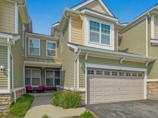 5 Alexanders Rd, Allamuchy, NJ 07840