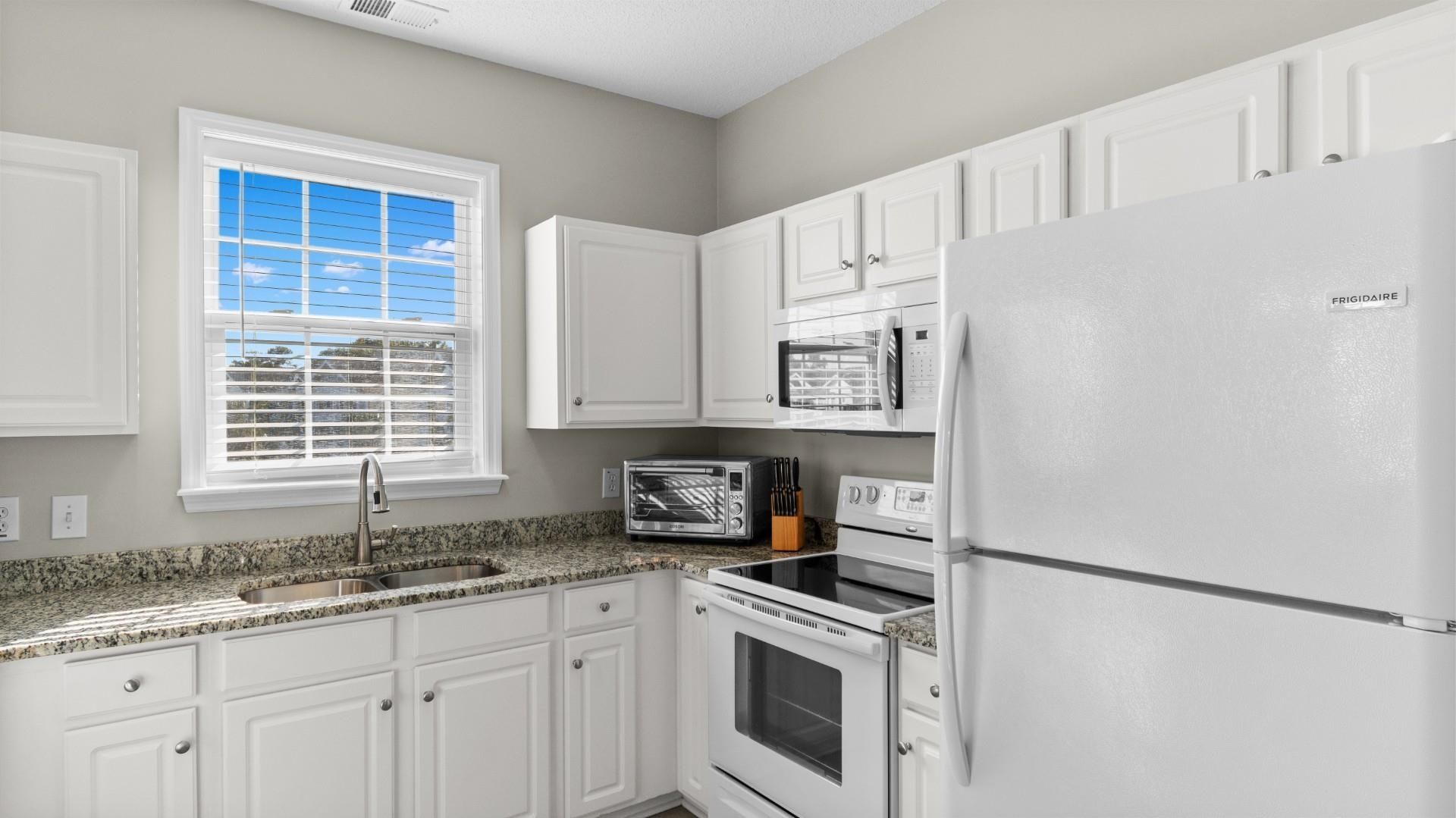 5801 Oyster Catcher Dr. Photo 4