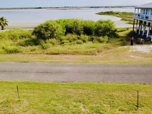 459 Egery Island Road, Taft, TX 78390