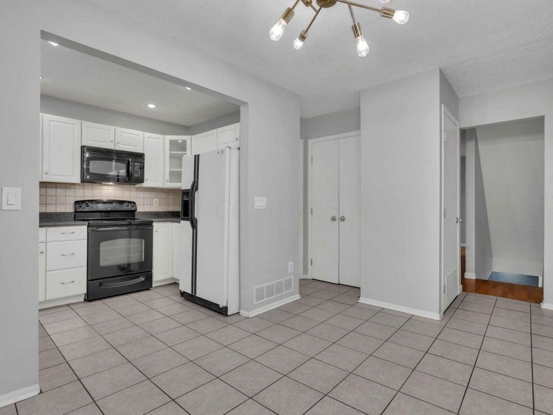 7773 Deercrest Court, Unit 7773, Dublin, OH 43016 Photo 7