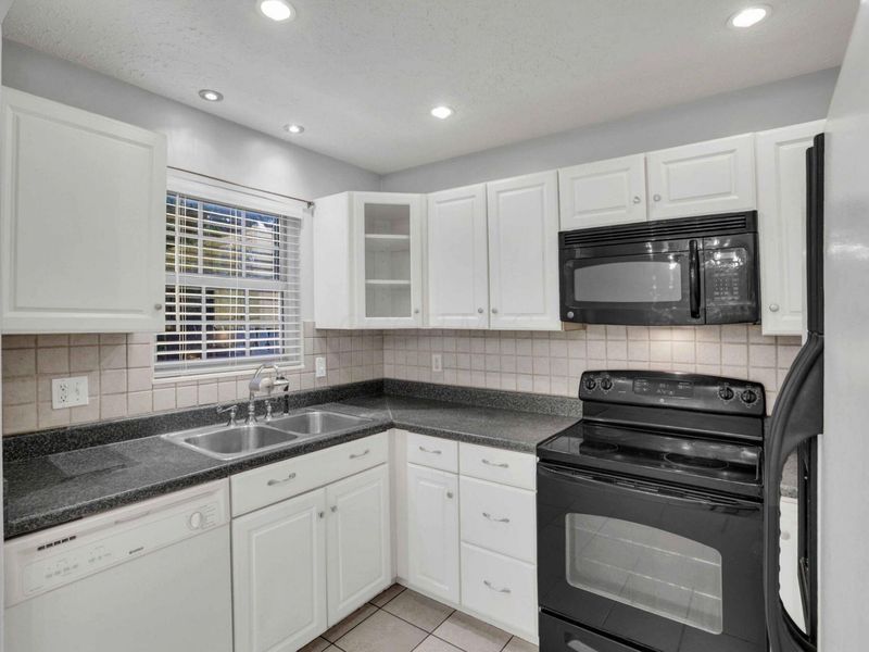 7773 Deercrest Court, Unit 7773, Dublin, OH 43016 Photo 9