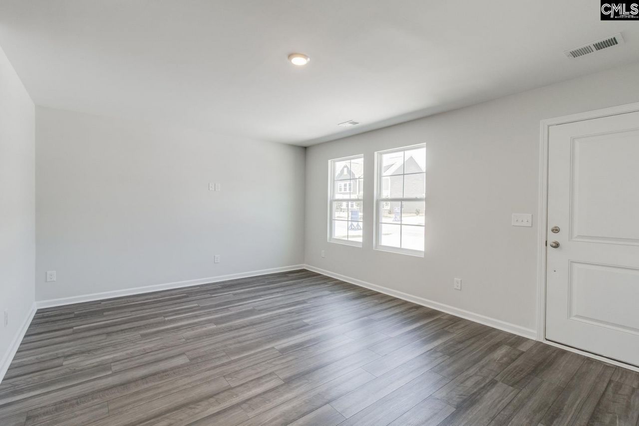 3085 Harborview Drive Photo 5