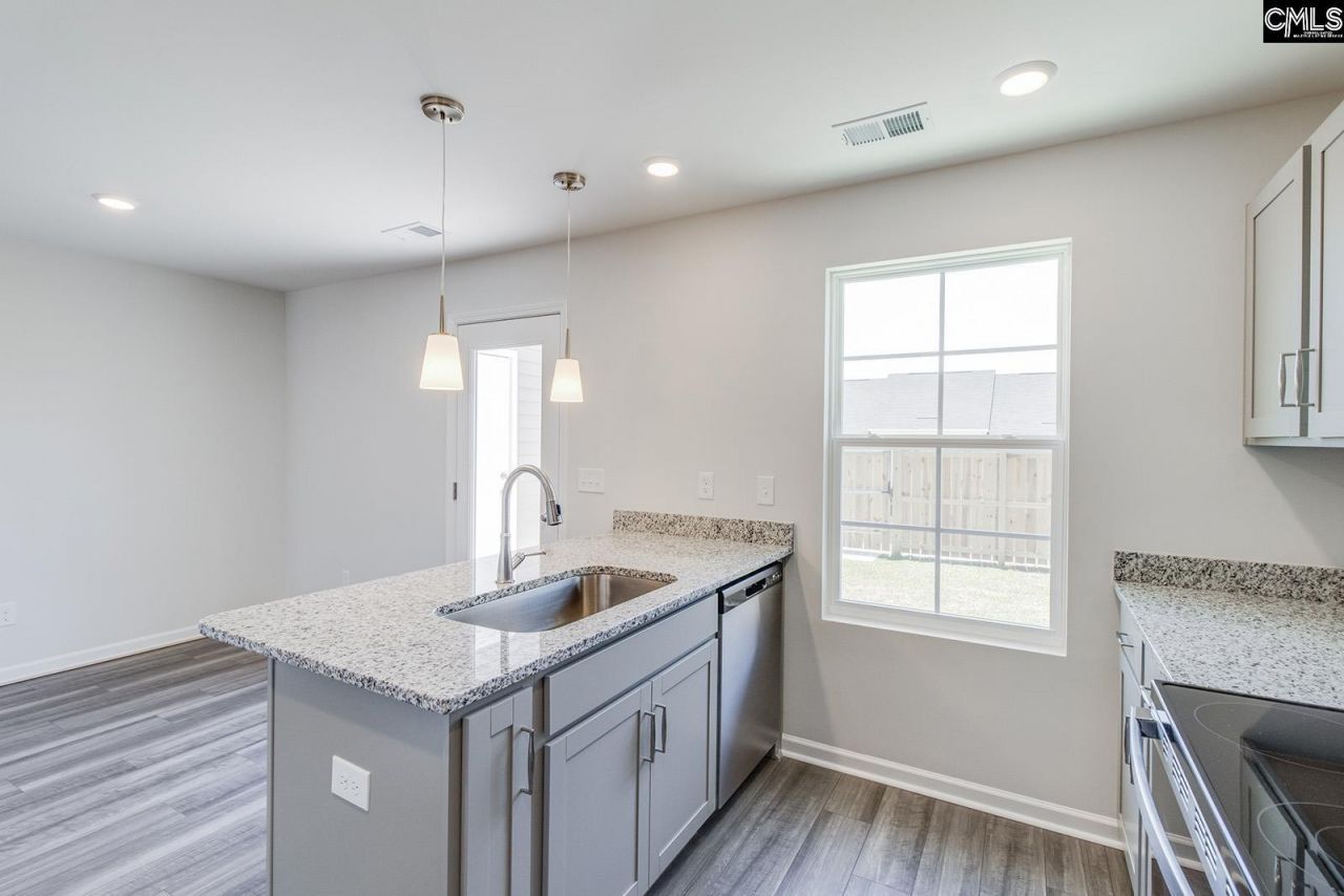 3085 Harborview Drive Photo 9