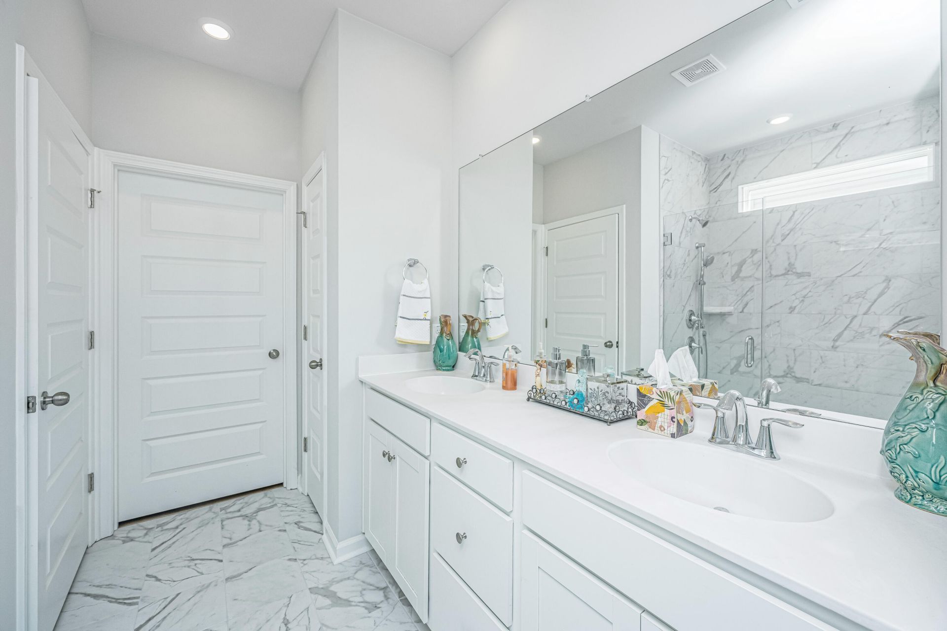 1146 Glorious Way Photo 13