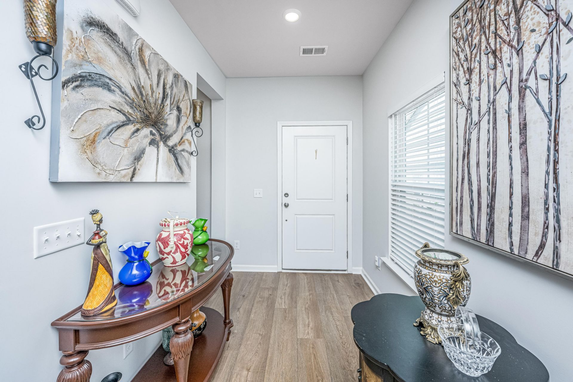 1146 Glorious Way Photo 4