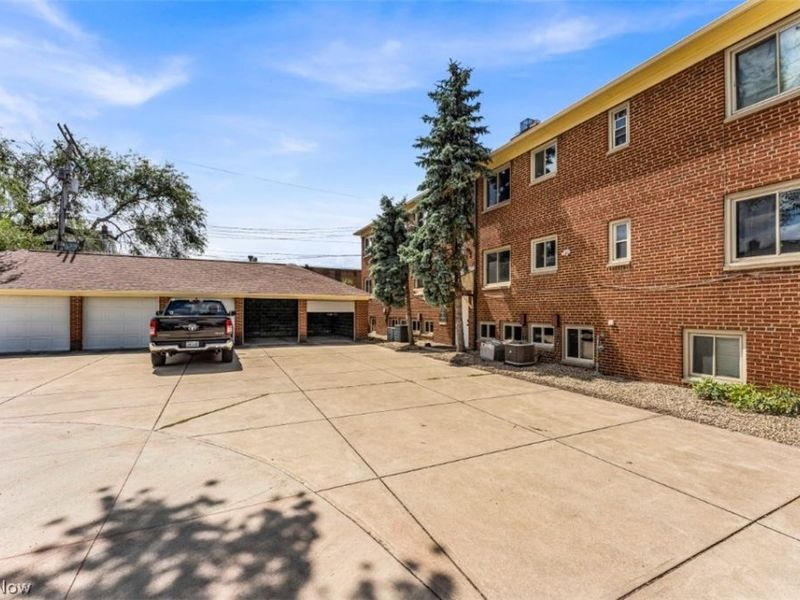 5235 State Road, Unit 3, Parma, OH 44134 Photo 2