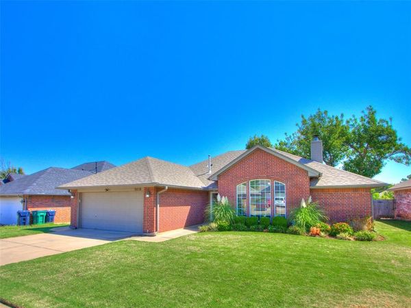 18116 Chestnut Oak Drive, Edmond, OK 73012