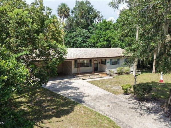 206 OLEANDER Avenue, Crescent City, FL 32112