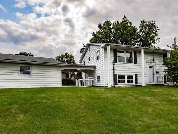 1206 8TH Avenue, Silvis, IL 61282