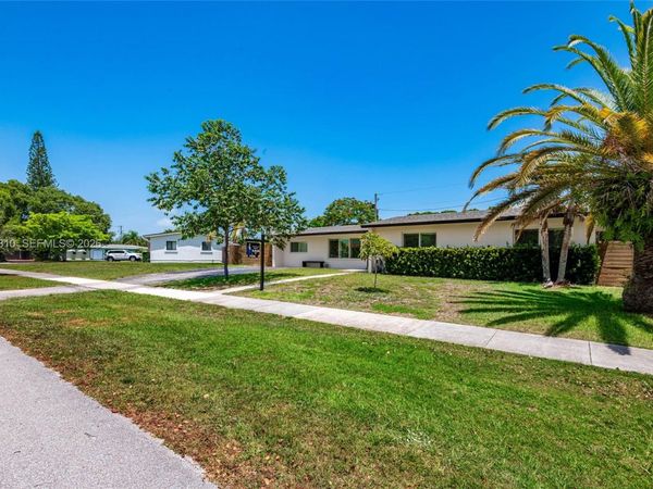 18145 SW 95th Ct , Palmetto Bay, FL 33157