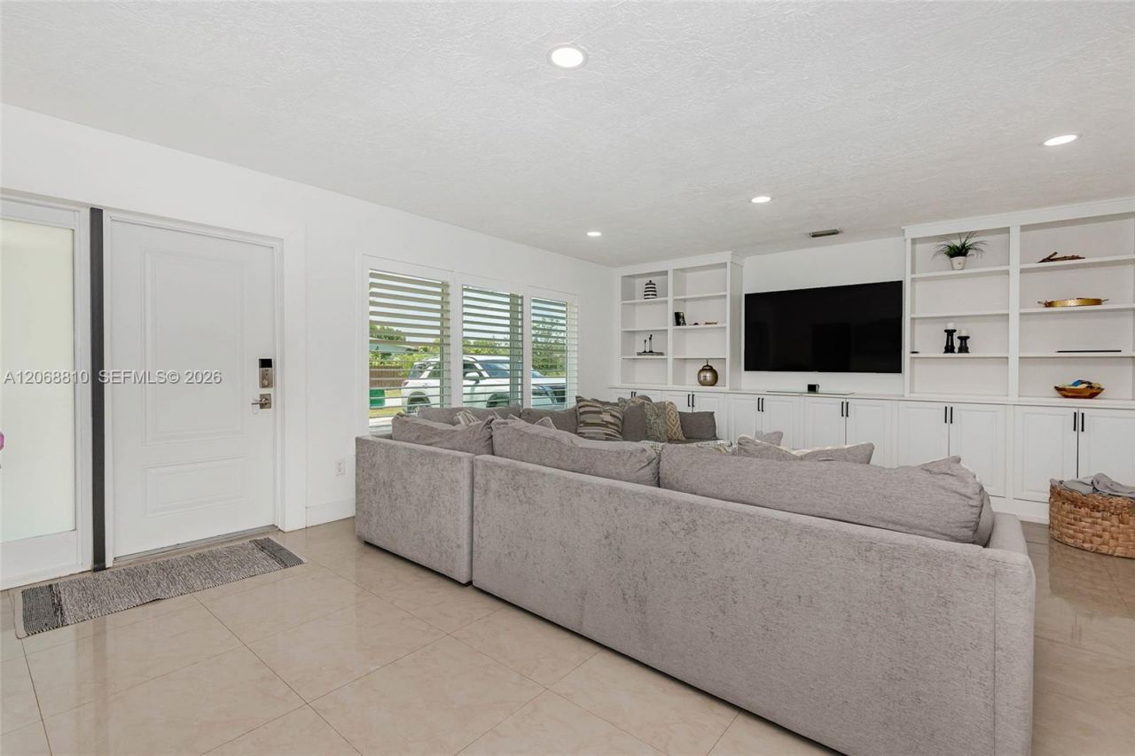 18145 SW 95th Ct , Palmetto Bay, FL 33157 Photo