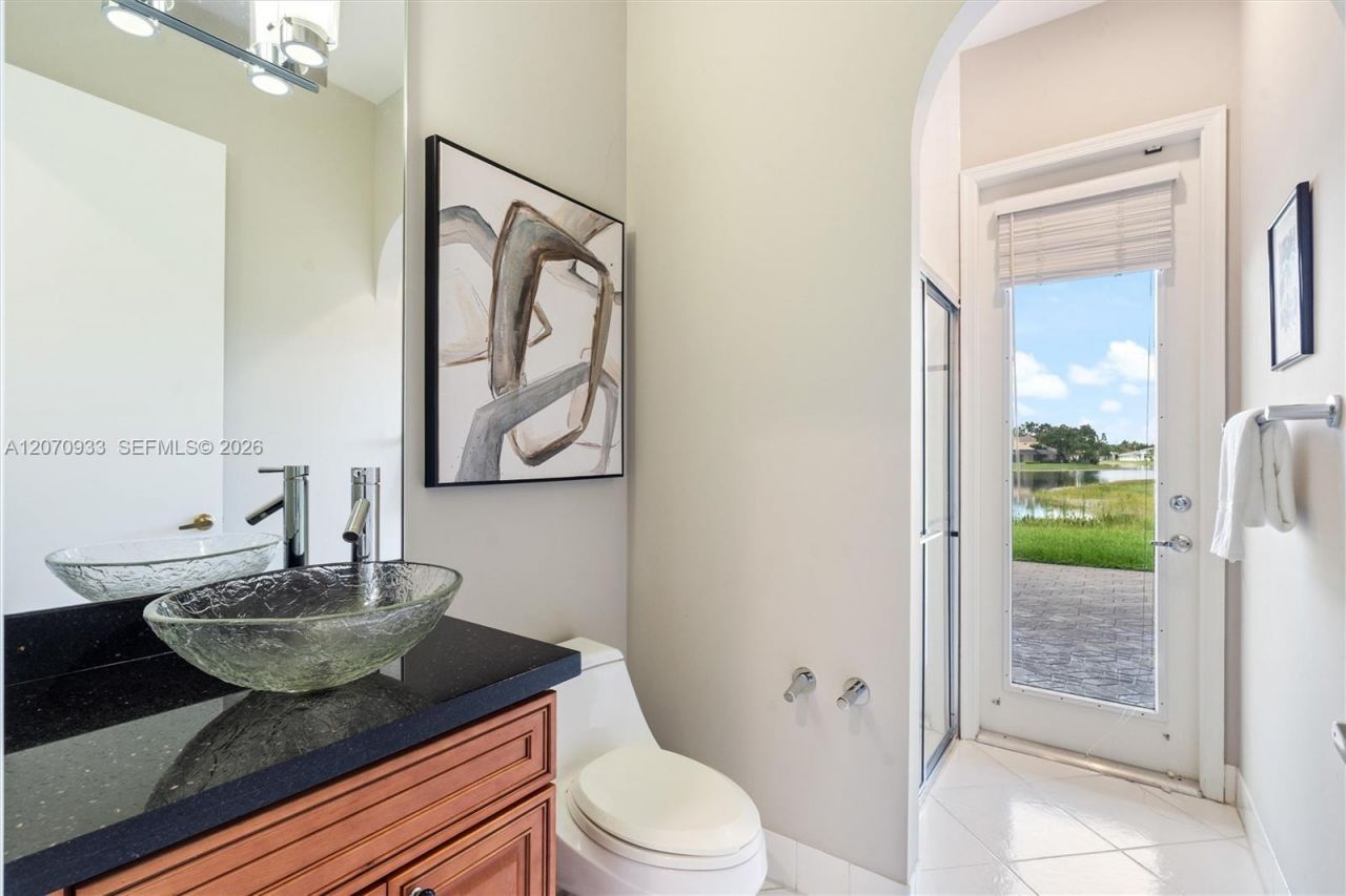 2733 Meadowood Dr , Weston, FL 33332 Photo